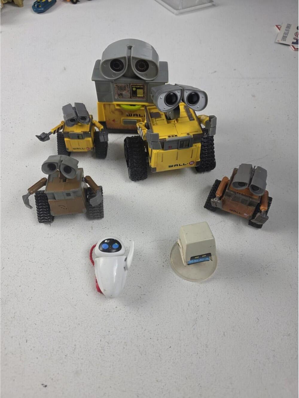 Disney Pixar Wall-E Toy Figure Lot THINKWAY DECOPAC READERS DIGEST W/ RARES